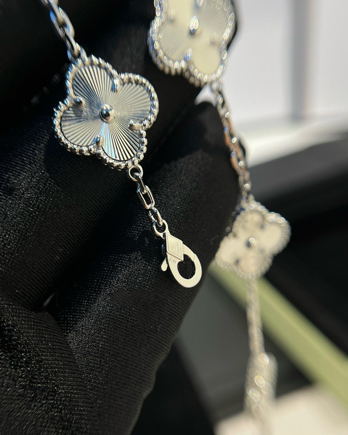 [Elowen jewels ] CLOVER 5 MOTIF LASER BRACELET COLLECTION